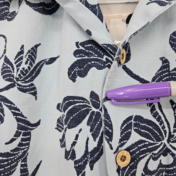 Tommy Bahama Shirt Mens Medium Silk Blue Floral Camp Hawaiian Button‎ Up AOP - Picture 4 of 13